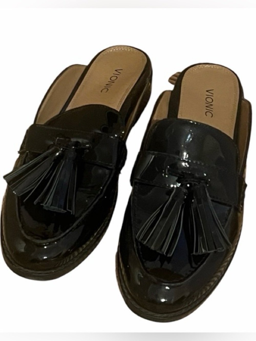 Patent black  slides with tassels 8.5 Vionic
